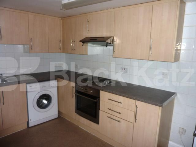 			NEW INSTRUCTION!, 2 Bedroom, 1 bath, 1 reception Flat			 Chalton Street, EUSTON / CAMDEN